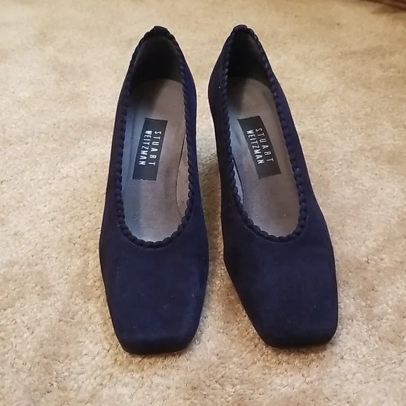 Stuart Weitzman Suede Heels - Picture 2 of 13